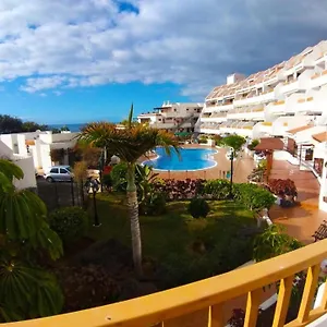 https://lovely-apartment-close-to-beach-and-all-amenities.in-canary-islands.com